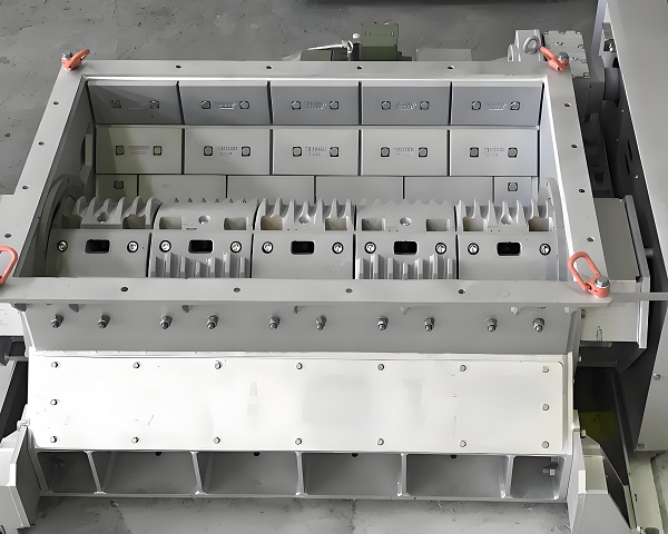 Single Tooth Roll Crusher