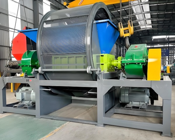  Double-Shaft Waste Tire Shredder