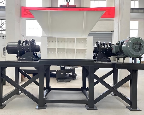 Double-shaft Shredder for Sale