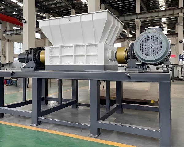 Industrial waste shredder