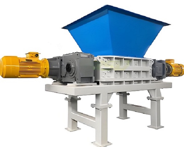 Application of shredder in processing stale waste