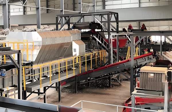 Landfill waste screening equipment