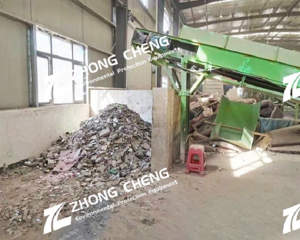 What machines are included in construction waste scr
