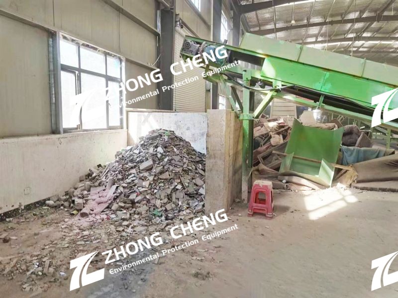 Construction waste type screening machine